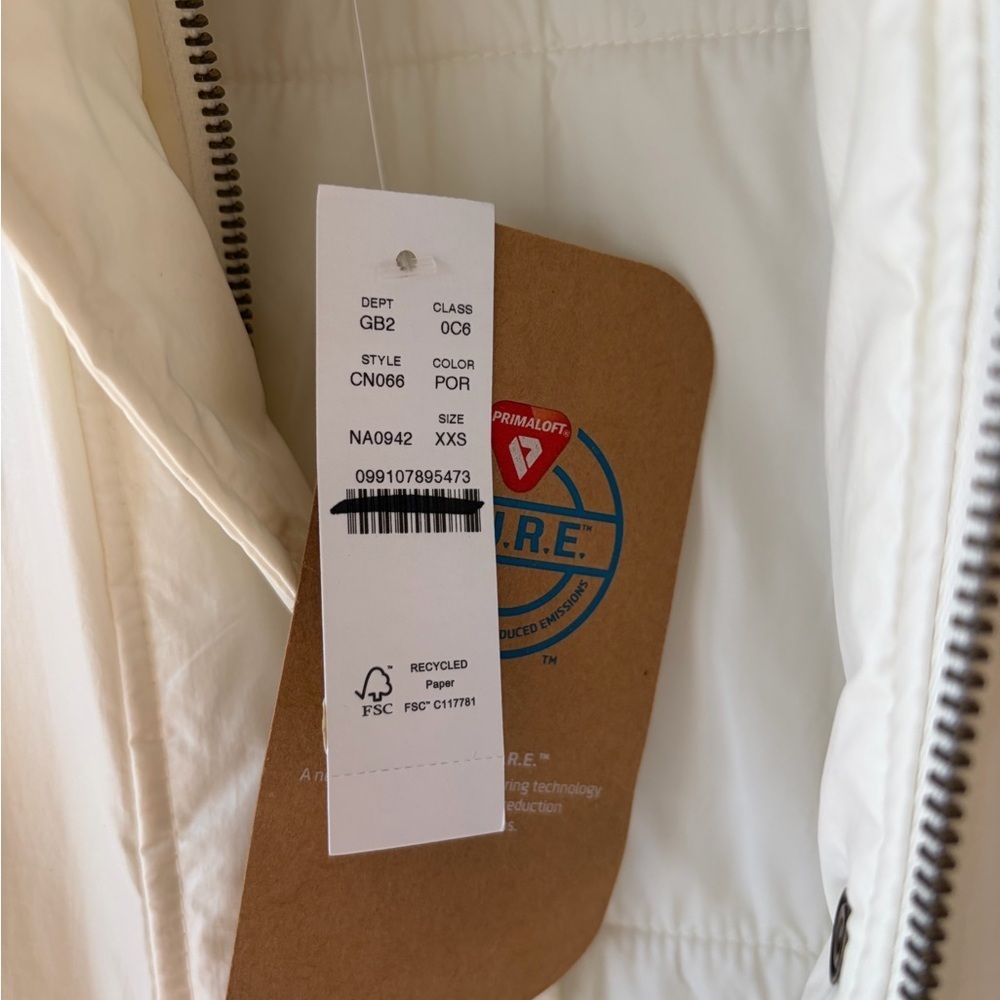 NWT! J CREW Puffer Barn Jacket - Picture 3 of 7